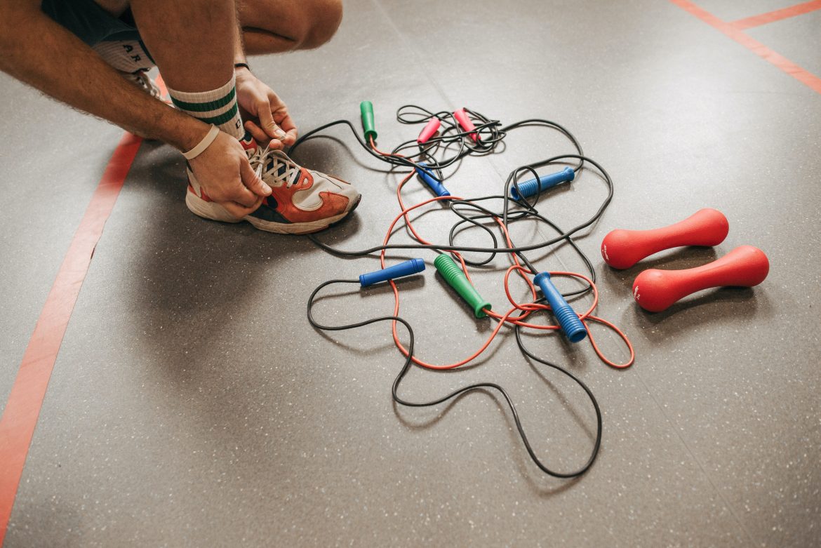 Comparing Jump Ropes: CrossFit Speed Rope, Weighted Jump Rope, PVC Jump Rope, and Adjustable Length Jump Rope